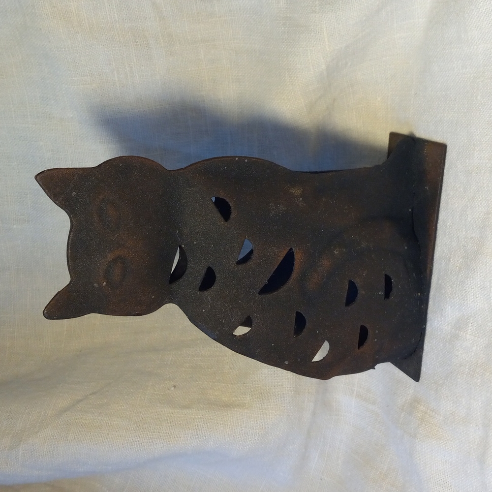 Metal cat kitty tea light candle holder. RTX